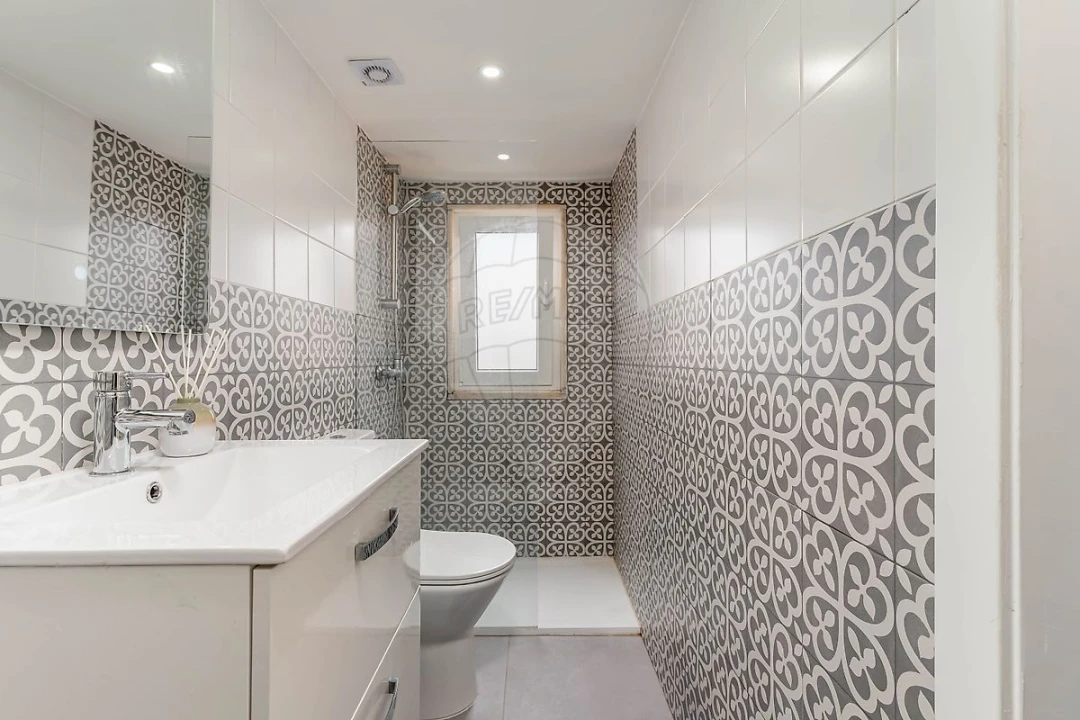 Apartamento T2 para Venda em Arroios Foto 24