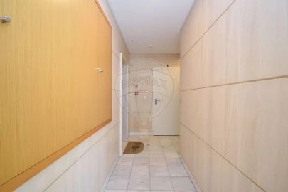 Apartamento T3 para Venda em Pontinha e Famões