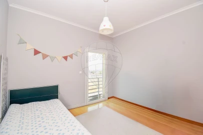 Apartamento T3 para Venda em Pontinha e Famões