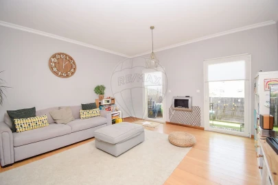 Apartamento T3 para Venda em Pontinha e Famões
