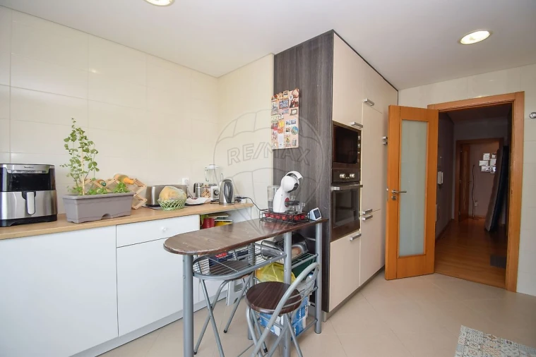 Apartamento T3 para Venda em Pontinha e Famões Foto 22