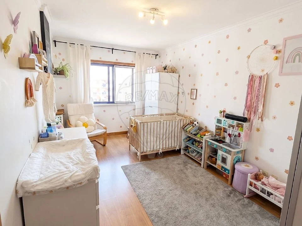 Apartamento T2 para Venda em Carregado e Cadafais Foto 7