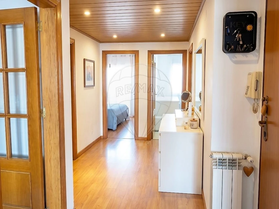 Apartamento T2 para Venda em Carregado e Cadafais Foto 2