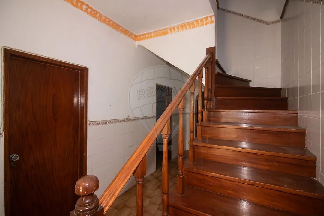 Moradia T5 para Venda em Meca Foto 17