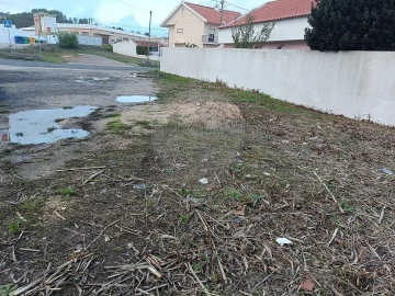 Terreno para Venda em Alenquer (Santo Estêvão e Triana)