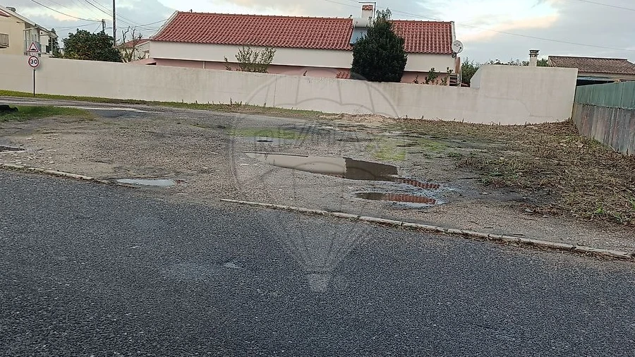 Terreno para Venda em Alenquer (Santo Estêvão e Triana)
