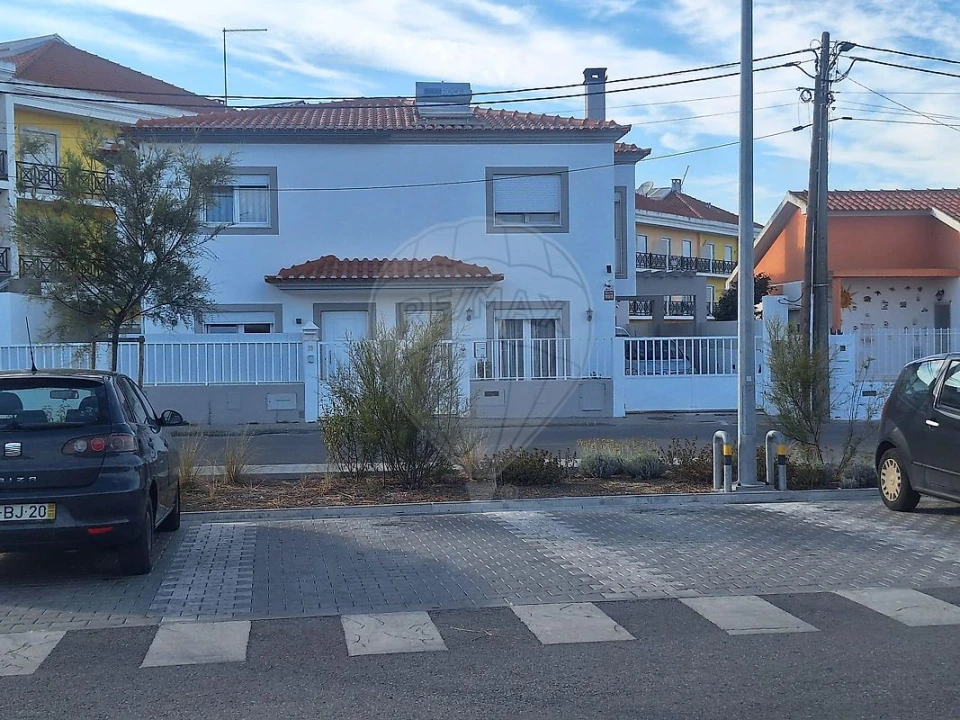 Moradia T3 para Venda em Silveira Foto 17