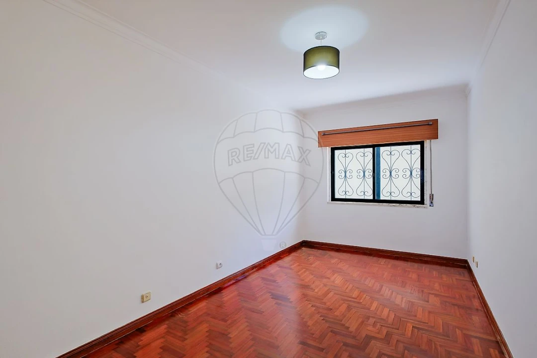 Apartamento T2 para Venda em Cacém e São Marcos Foto 15
