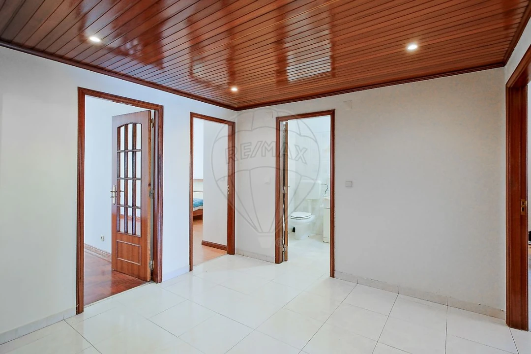 Apartamento T2 para Venda em Cacém e São Marcos Foto 12