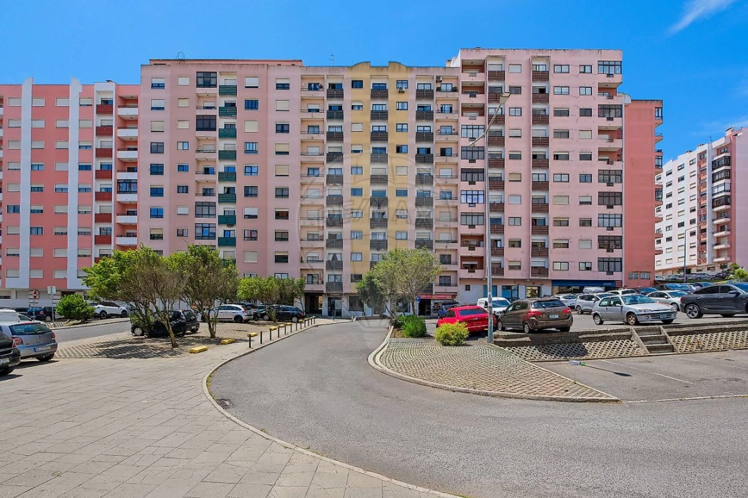Apartamento T2 para Venda em Cacém e São Marcos Foto 6