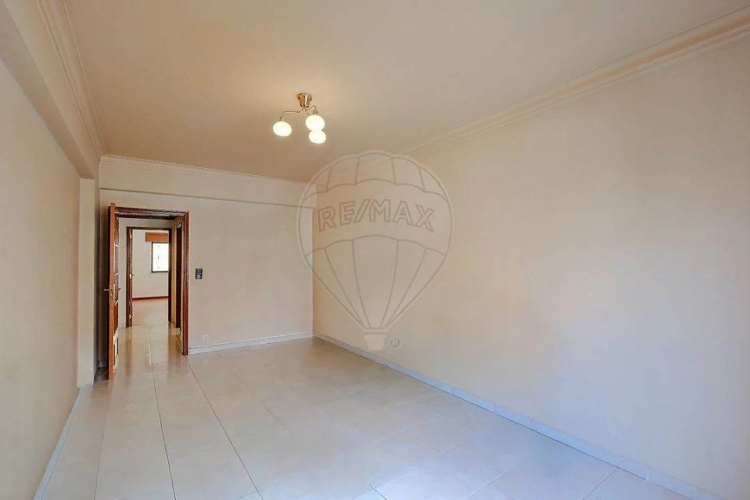 Apartamento T2 para Venda em Cacém e São Marcos Foto 17
