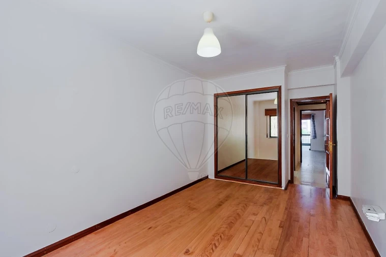 Apartamento T2 para Venda em Cacém e São Marcos Foto 24