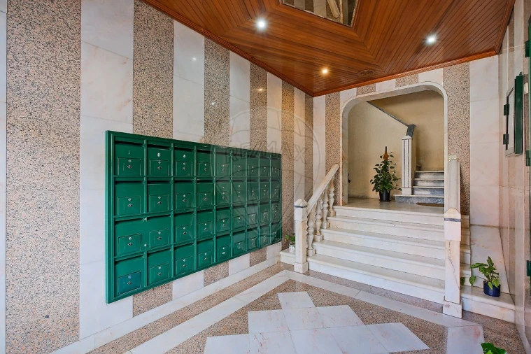 Apartamento T2 para Venda em Cacém e São Marcos Foto 7