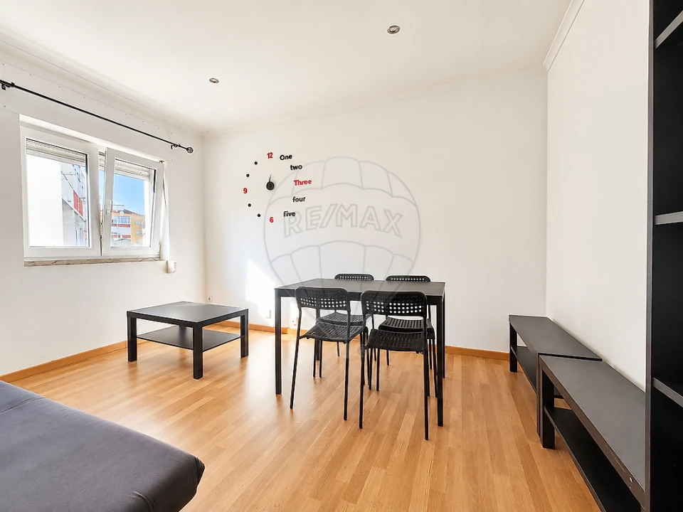 Apartamento T1 para Arrendamento em Santa Iria de Azoia, São João da Talha e Bobadela Foto 1