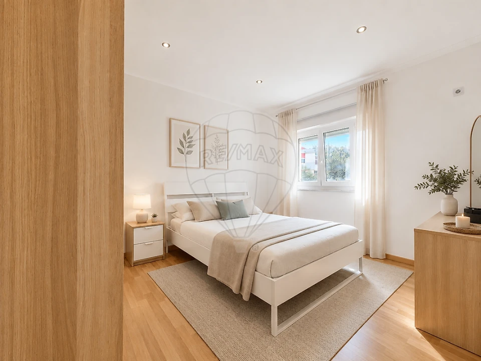 Apartamento T1 para Arrendamento em Santa Iria de Azoia, São João da Talha e Bobadela Foto 27