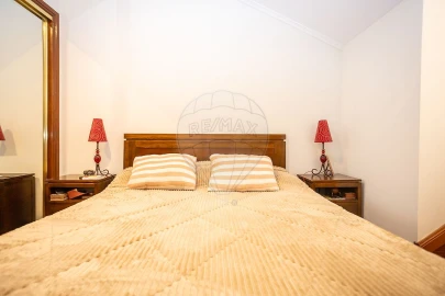 Apartamento T3 para Venda em Sesimbra (Santiago)
