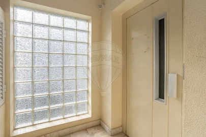 Apartamento T3 para Venda em Sesimbra (Santiago)
