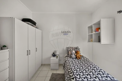 Apartamento T2 para Venda em Baixa da Banheira e Vale da Amoreira