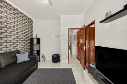 Apartamento T2 para Venda em Baixa da Banheira e Vale da Amoreira