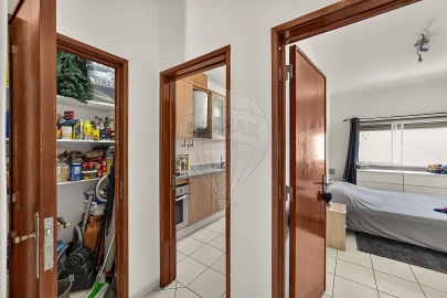 Apartamento T2 para Venda em Baixa da Banheira e Vale da Amoreira
