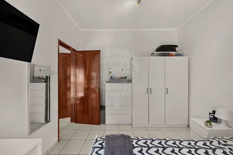 Apartamento T2 para Venda em Baixa da Banheira e Vale da Amoreira Foto 2