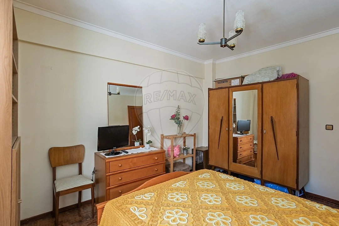 Apartamento T1 para Venda em Algueirão-Mem Martins Foto 7