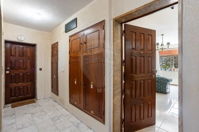 Apartamento T1 para Venda em Algueirão-Mem Martins