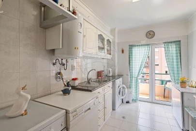 Apartamento T1 para Venda em Algueirão-Mem Martins