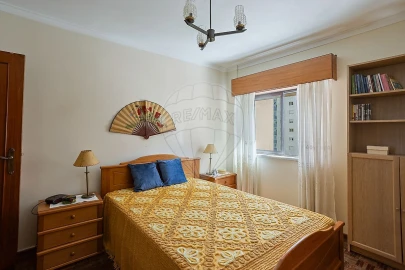 Apartamento T1 para Venda em Algueirão-Mem Martins