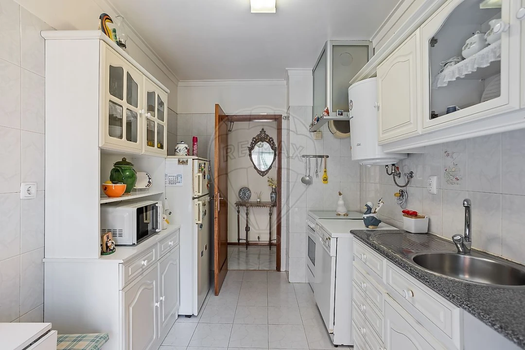 Apartamento T1 para Venda em Algueirão-Mem Martins Foto 1
