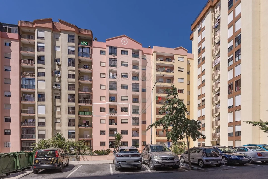 Apartamento T1 para Venda em Algueirão-Mem Martins Foto 22