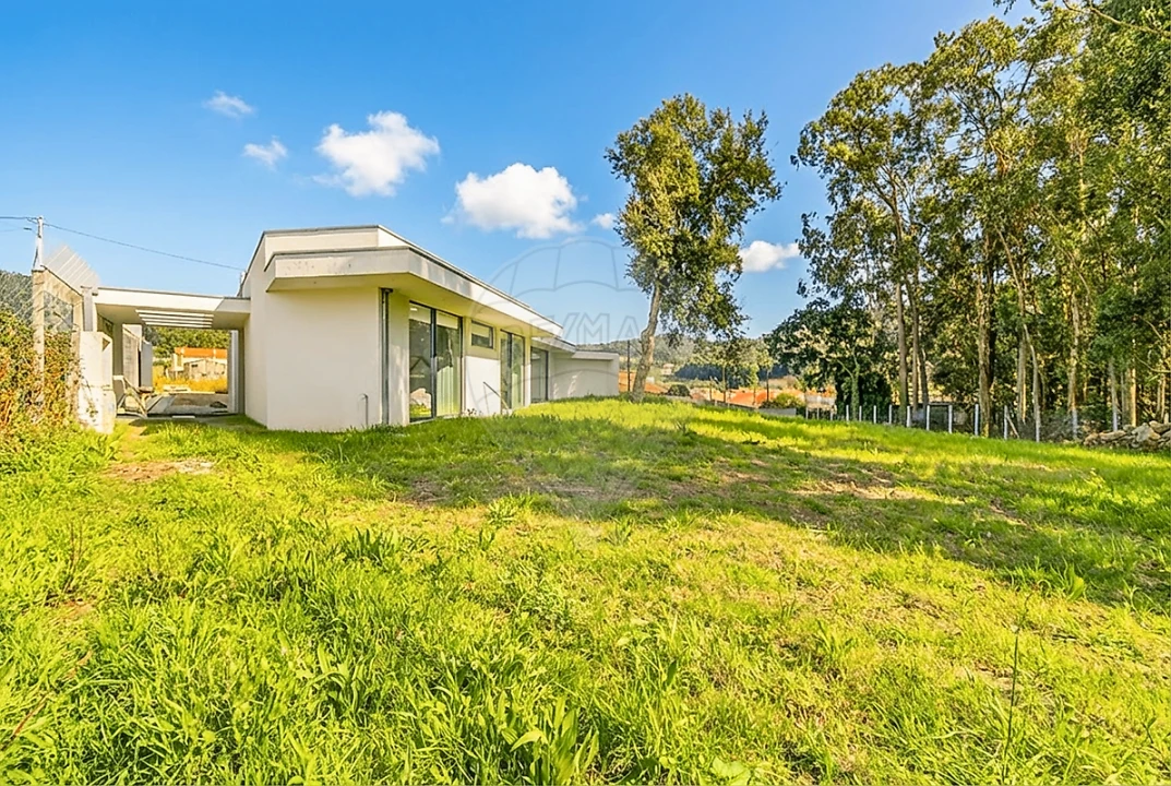 Moradia T2 para Venda em Romariz Foto 10