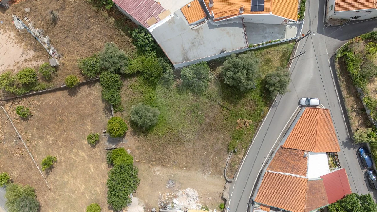 Terreno para Venda em Eiras e São Paulo de Frades Foto 1