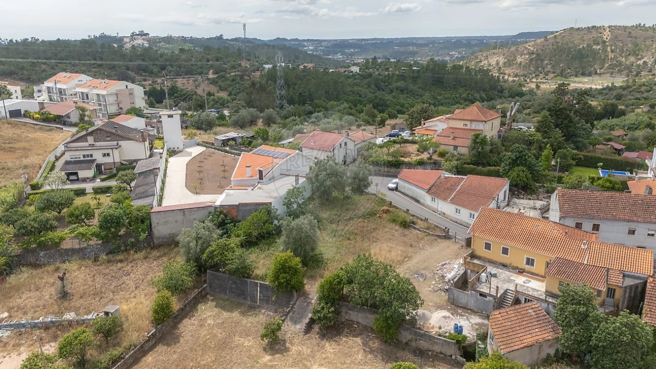 Terreno para Venda em Eiras e São Paulo de Frades Foto 2