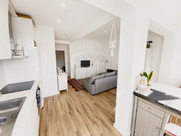 Apartamento T2 para Arrendamento em Algés, Linda-A-Velha e Cruz Quebrada-Dafundo