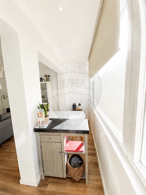 Apartamento T2 para Arrendamento em Algés, Linda-A-Velha e Cruz Quebrada-Dafundo