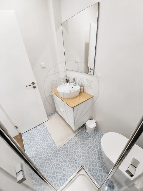 Apartamento T2 para Arrendamento em Algés, Linda-A-Velha e Cruz Quebrada-Dafundo