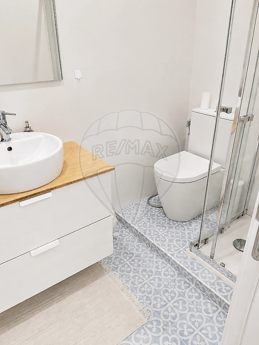 Apartamento T2 para Arrendamento em Algés, Linda-A-Velha e Cruz Quebrada-Dafundo Foto 7