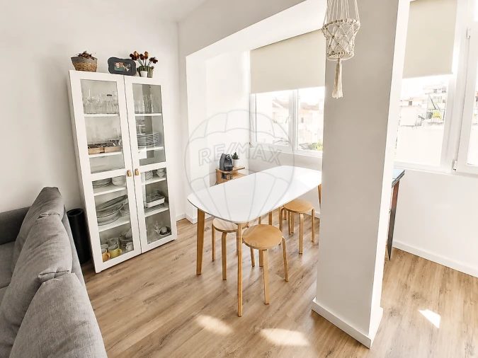 Apartamento T2 para Arrendamento em Algés, Linda-A-Velha e Cruz Quebrada-Dafundo Foto 14