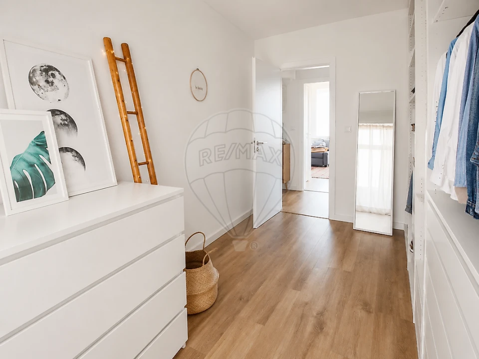 Apartamento T2 para Arrendamento em Algés, Linda-A-Velha e Cruz Quebrada-Dafundo Foto 3