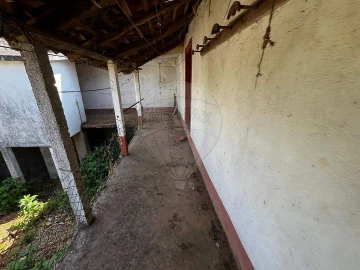 Moradia T4 para Venda em Lousã e Vilarinho