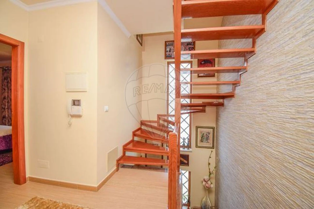 Moradia T3 para Venda em Santa Maria e São Miguel, São Martinho, São Pedro Penaferrim Foto 38