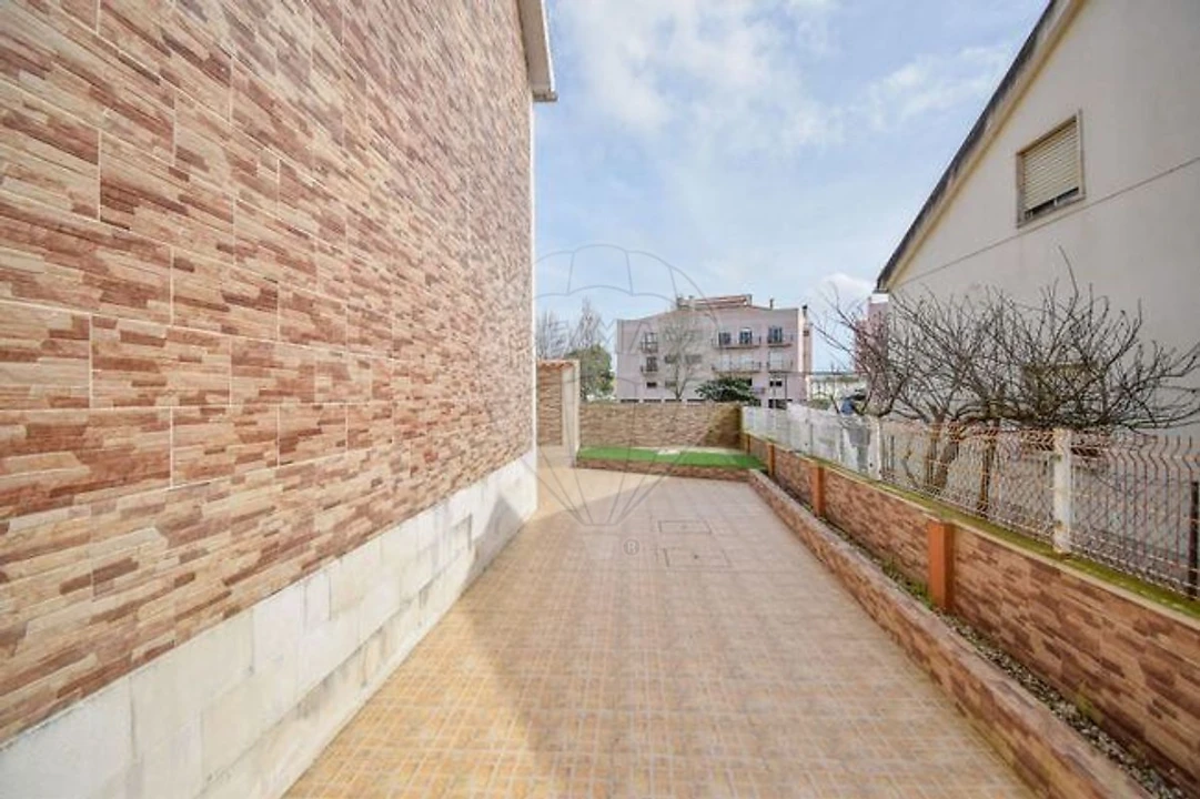 Moradia T3 para Venda em Santa Maria e São Miguel, São Martinho, São Pedro Penaferrim Foto 17