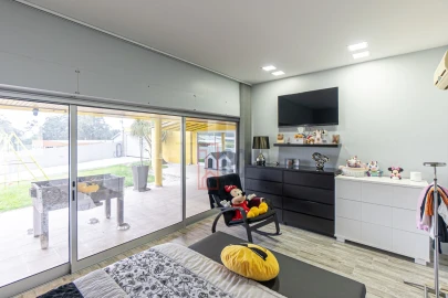 Moradia T4 para Venda em Gulpilhares e Valadares