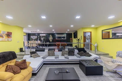 Moradia T4 para Venda em Gulpilhares e Valadares