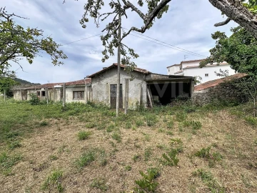 Moradia T8 para Venda em Moledo e Cristelo