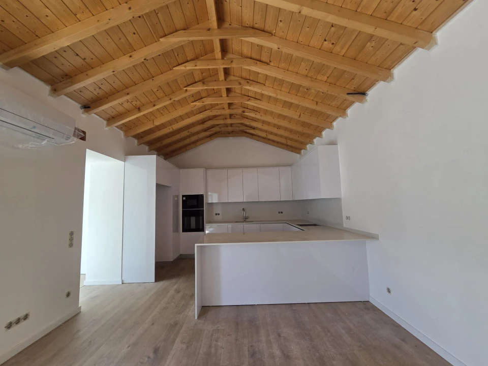 Moradia T2 para Venda em Agualva e Mira-Sintra Foto 3