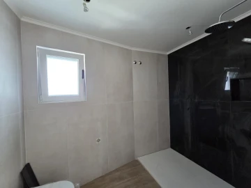 Moradia T2 para Venda em Agualva e Mira-Sintra