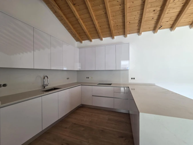 Moradia T2 para Venda em Agualva e Mira-Sintra Foto 2
