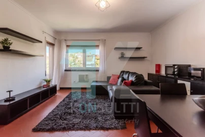 Apartamento T1 para Venda em Oeiras e São Julião da Barra, Paço de Arcos e Caxias